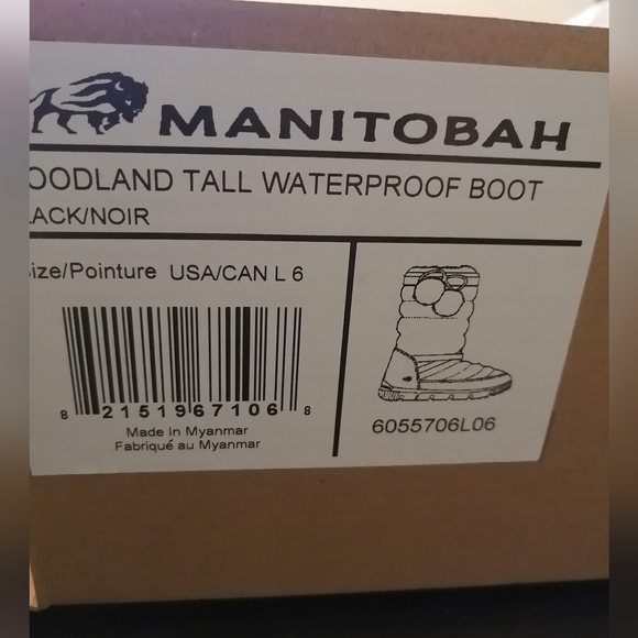 Brand new in box Manitobah Mukluks size 6 - Picture 6 of 6